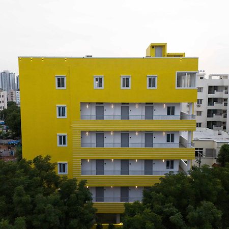 Yellow Bells Studios And Suites Gachibowli Экстерьер фото