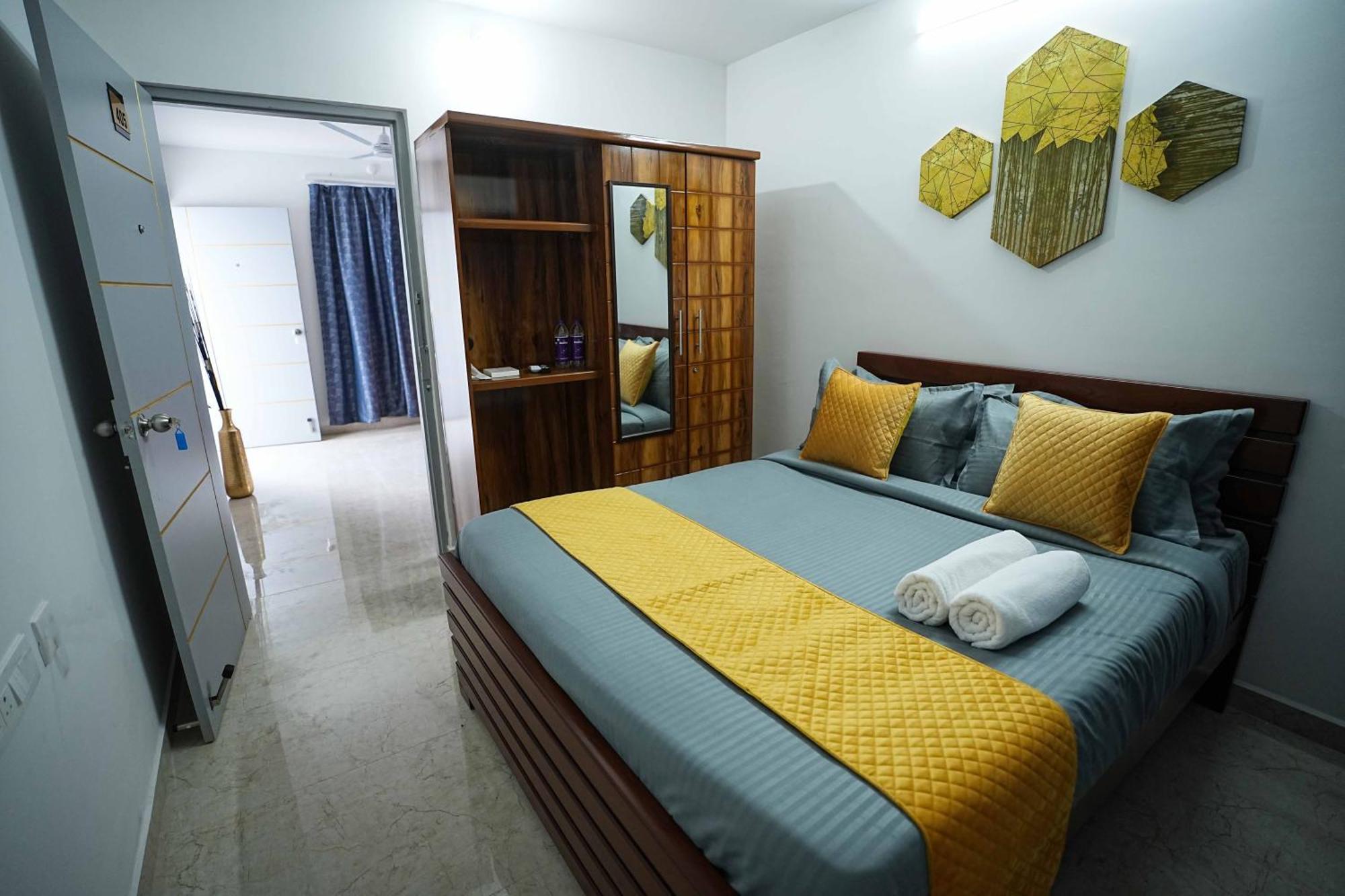 Yellow Bells Studios And Suites Gachibowli Экстерьер фото
