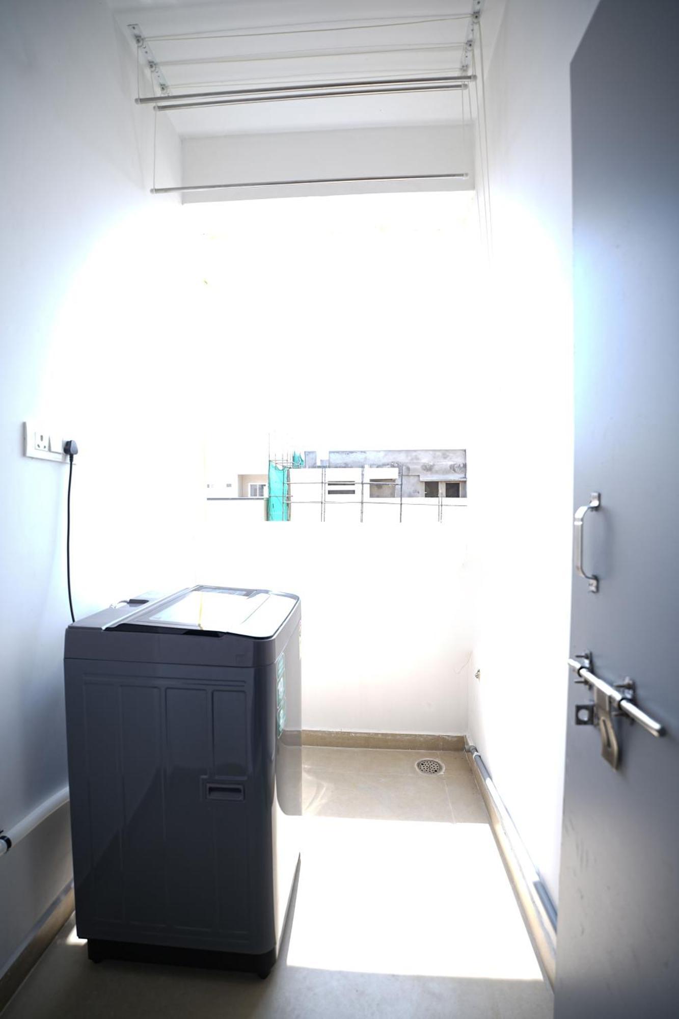 Yellow Bells Studios And Suites Gachibowli Экстерьер фото