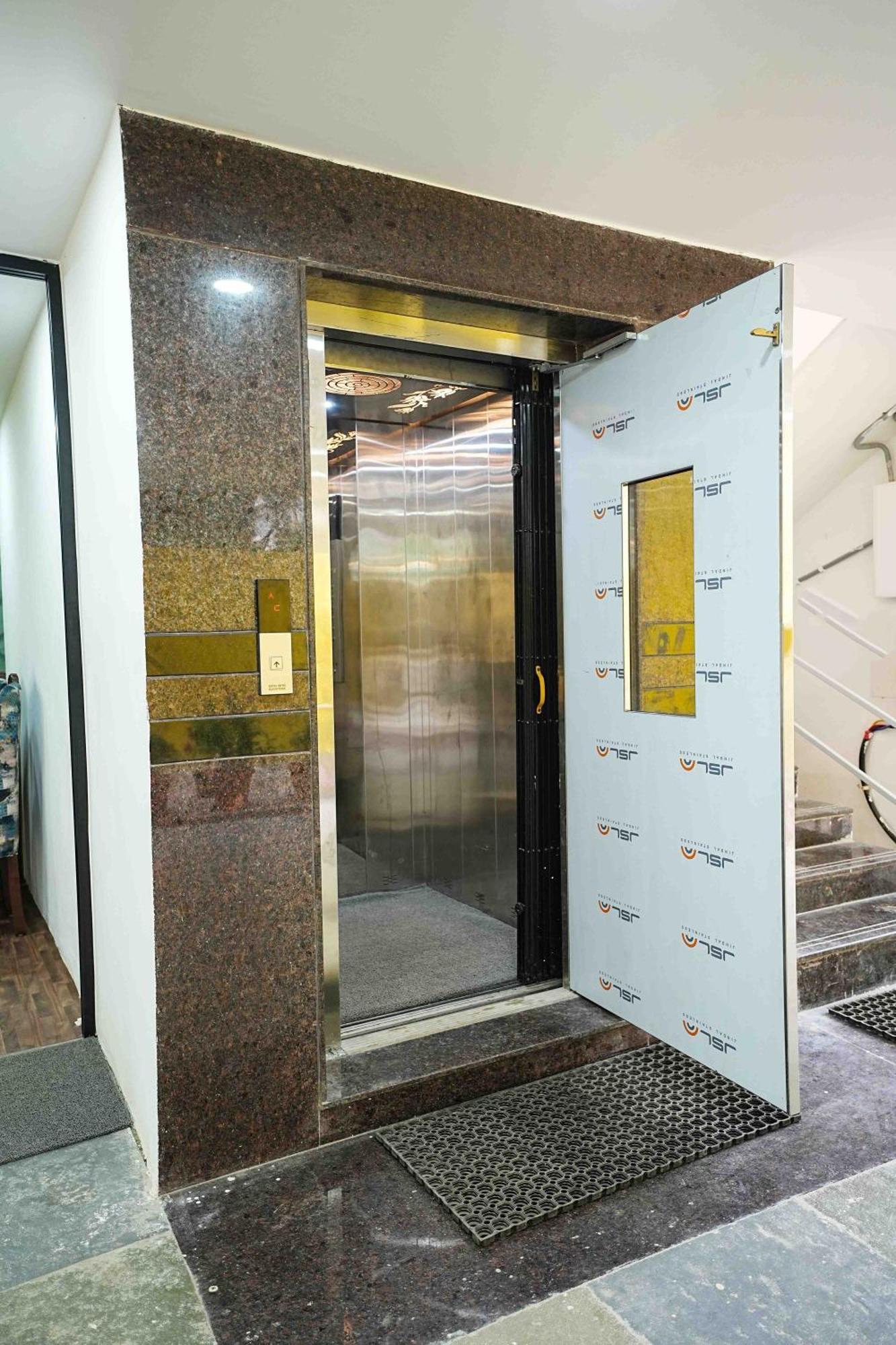 Yellow Bells Studios And Suites Gachibowli Экстерьер фото