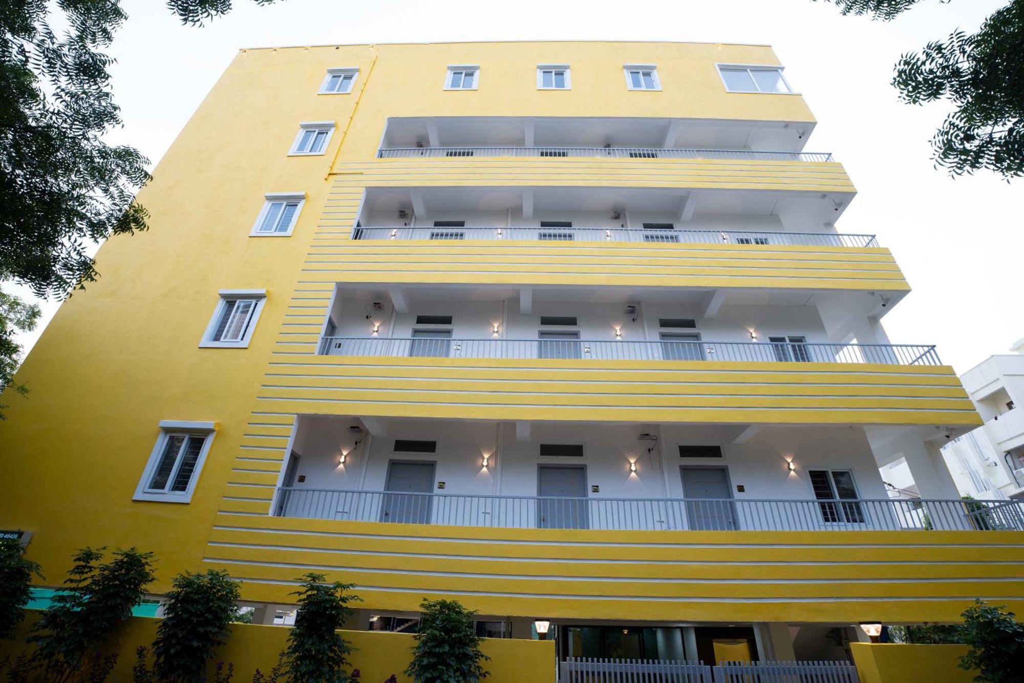 Yellow Bells Studios And Suites Gachibowli Экстерьер фото