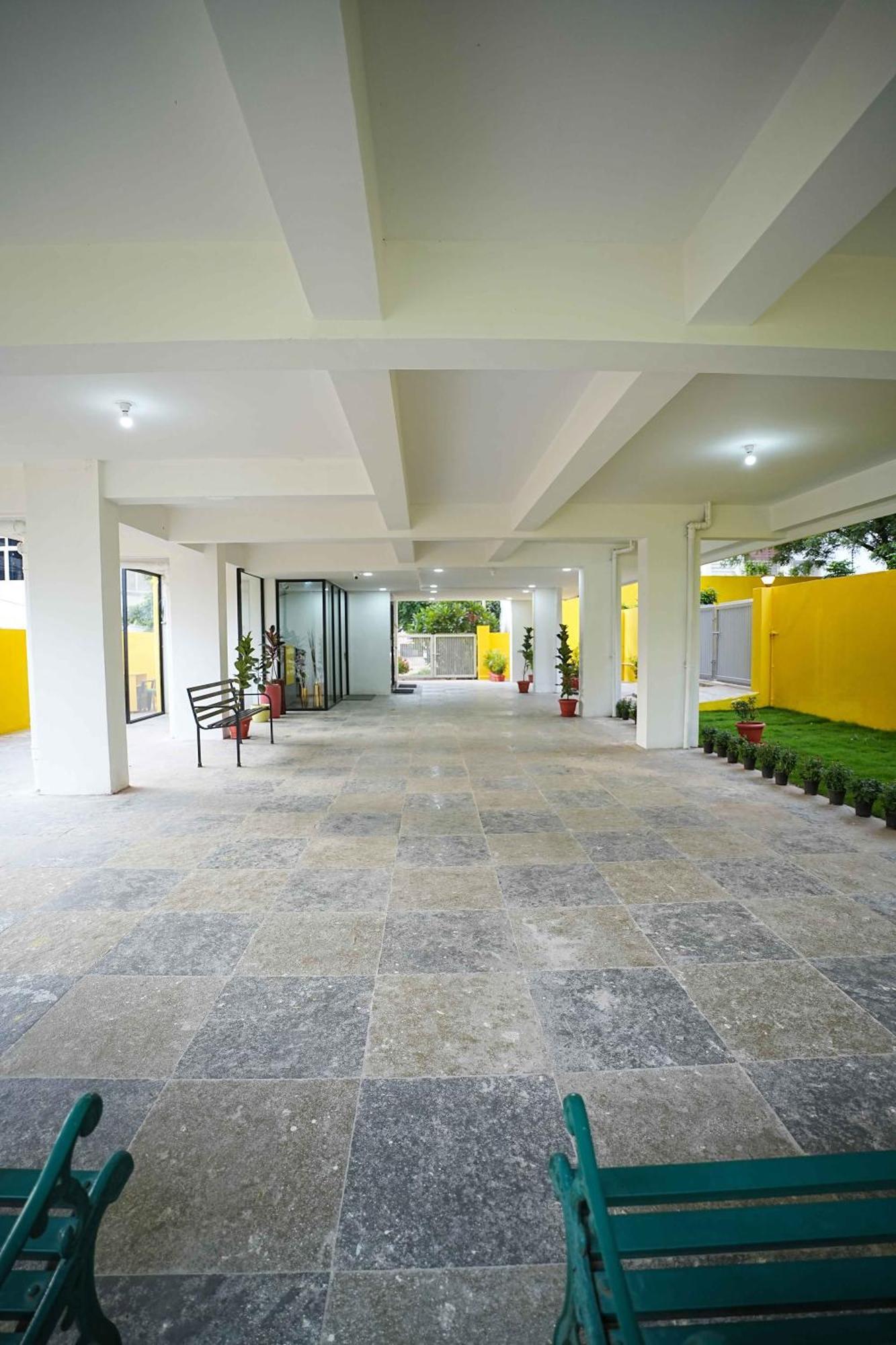 Yellow Bells Studios And Suites Gachibowli Экстерьер фото