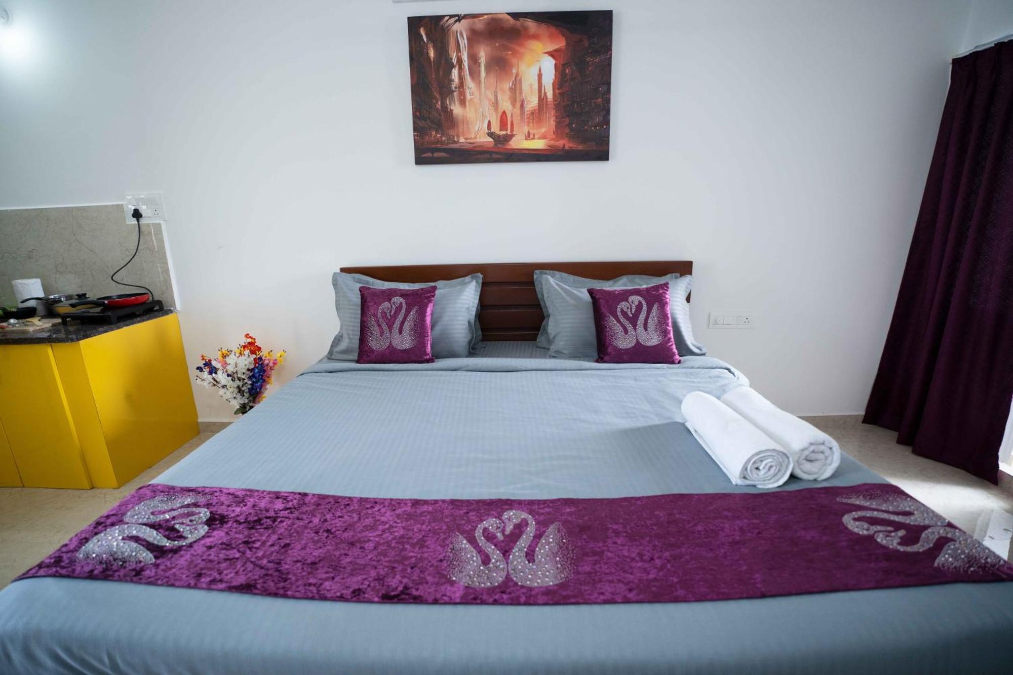 Yellow Bells Studios And Suites Gachibowli Экстерьер фото