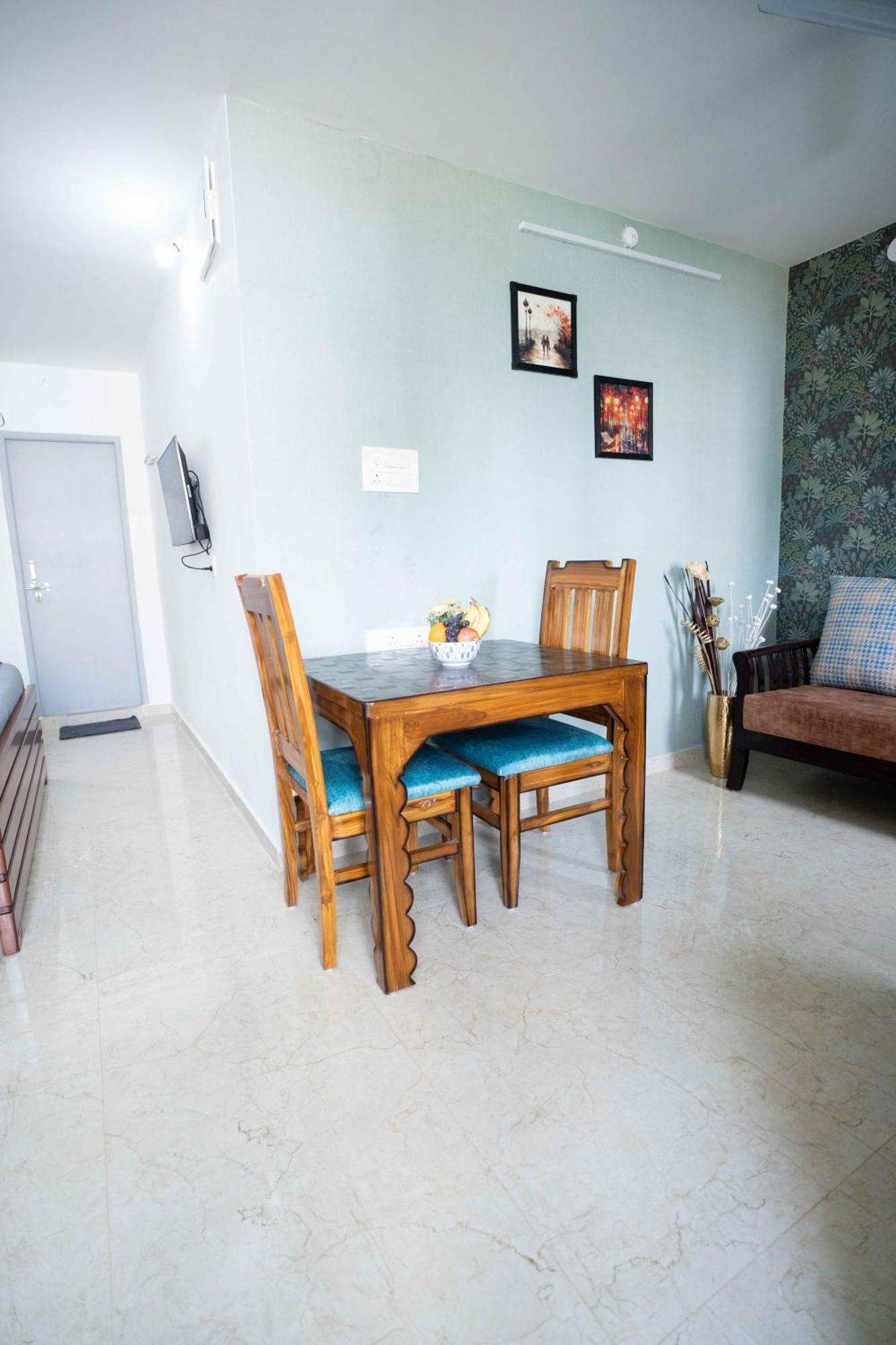 Yellow Bells Studios And Suites Gachibowli Экстерьер фото