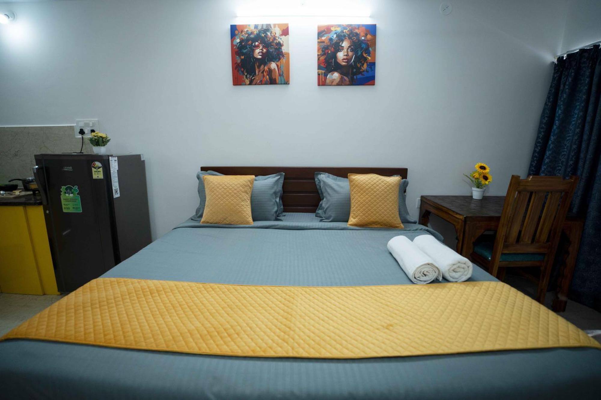 Yellow Bells Studios And Suites Gachibowli Экстерьер фото