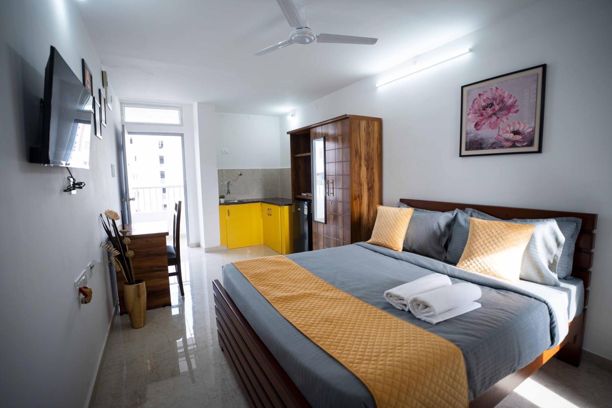 Yellow Bells Studios And Suites Gachibowli Экстерьер фото