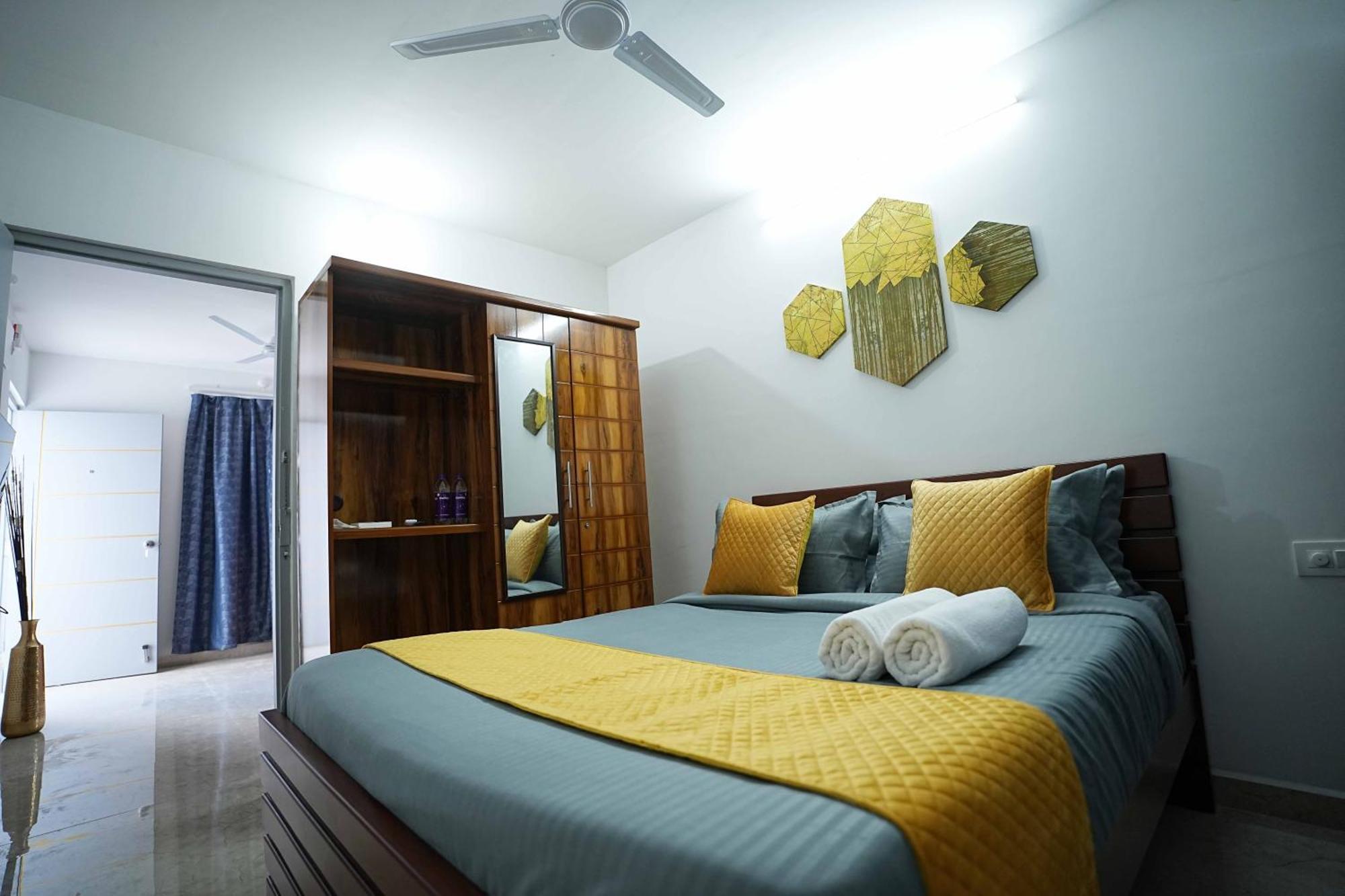 Yellow Bells Studios And Suites Gachibowli Экстерьер фото